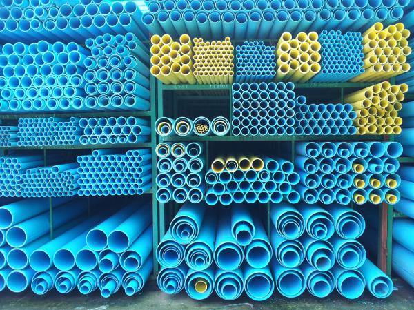 Where to find pipe shops with high variety of plastic pipes?